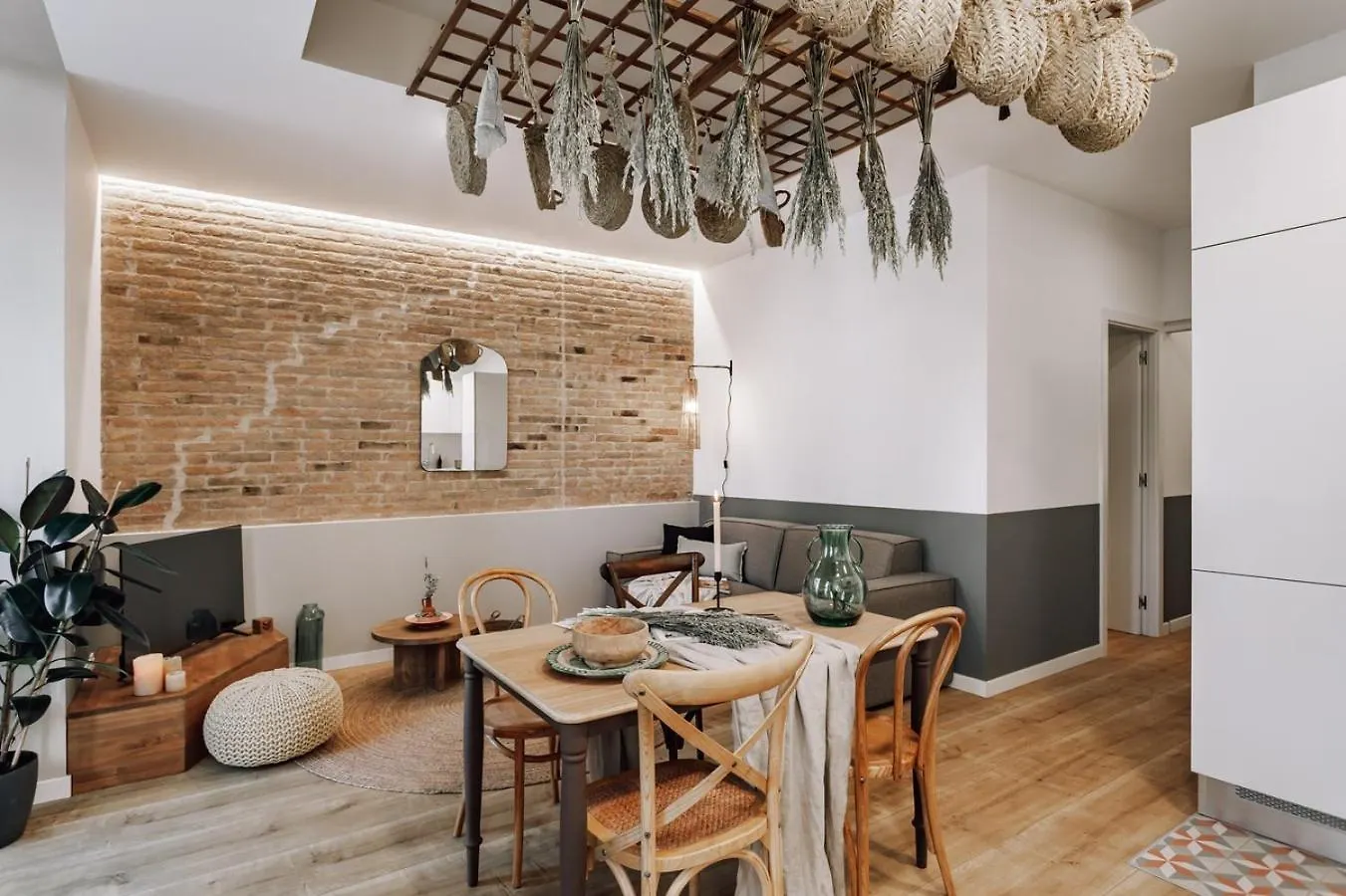 Aroche - 2 Bedrooms In Sant Antoni Barcelona Lägenhet