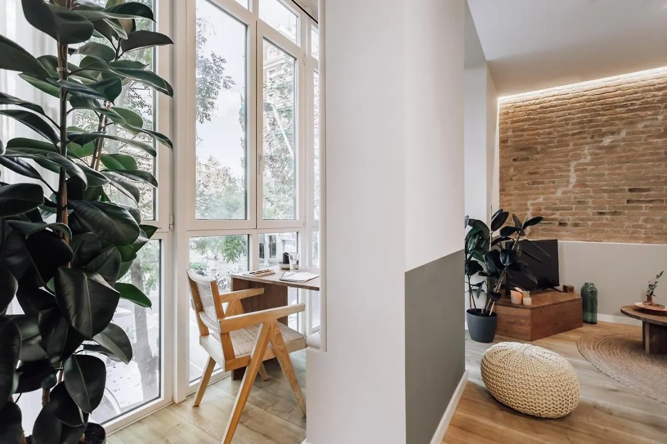 Aroche - 2 Bedrooms In Sant Antoni Barcelona 0*,  Spanien